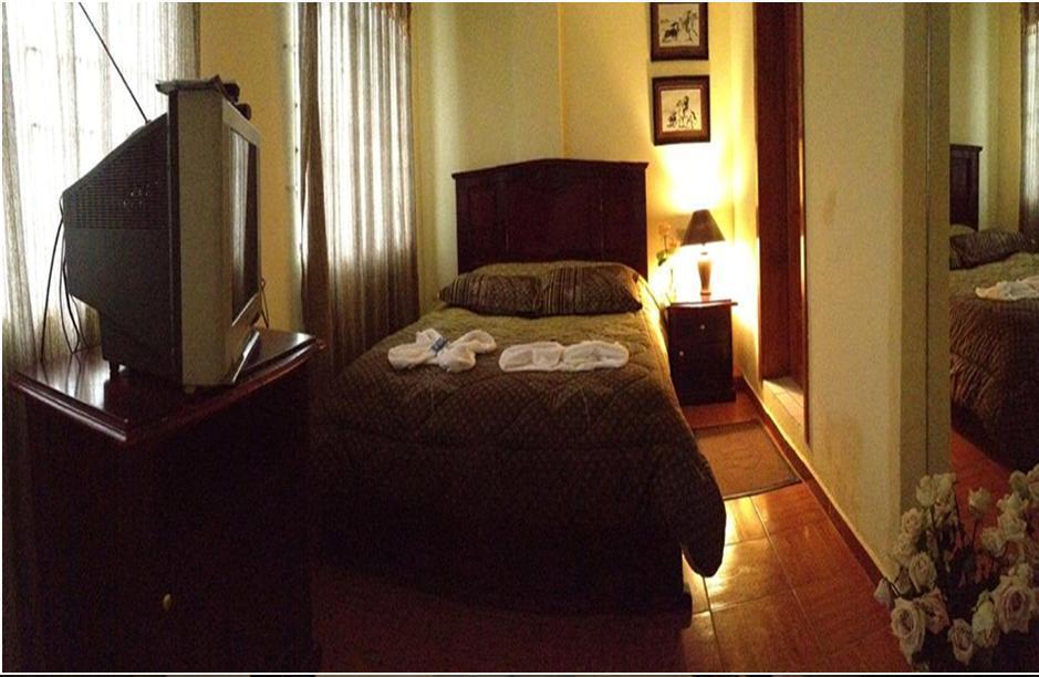 Hostal Jora Continental Cotacachi Oda fotoğraf